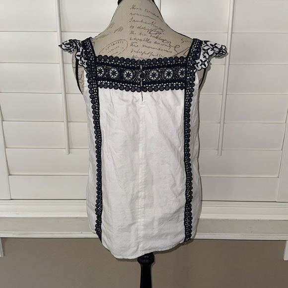 Point Sur eyelet trim top - Picture 6 of 13
